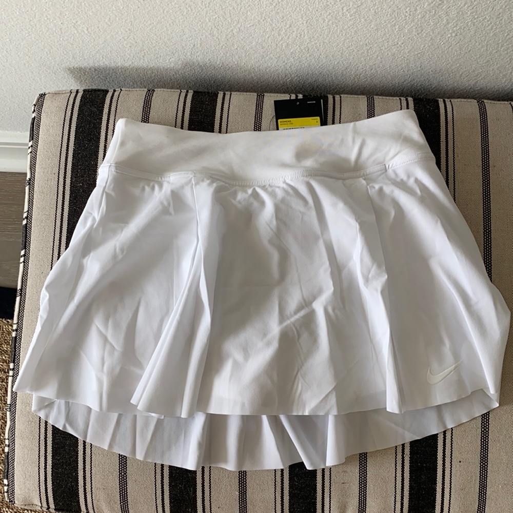 Brand new never worn Nike tennis skirt